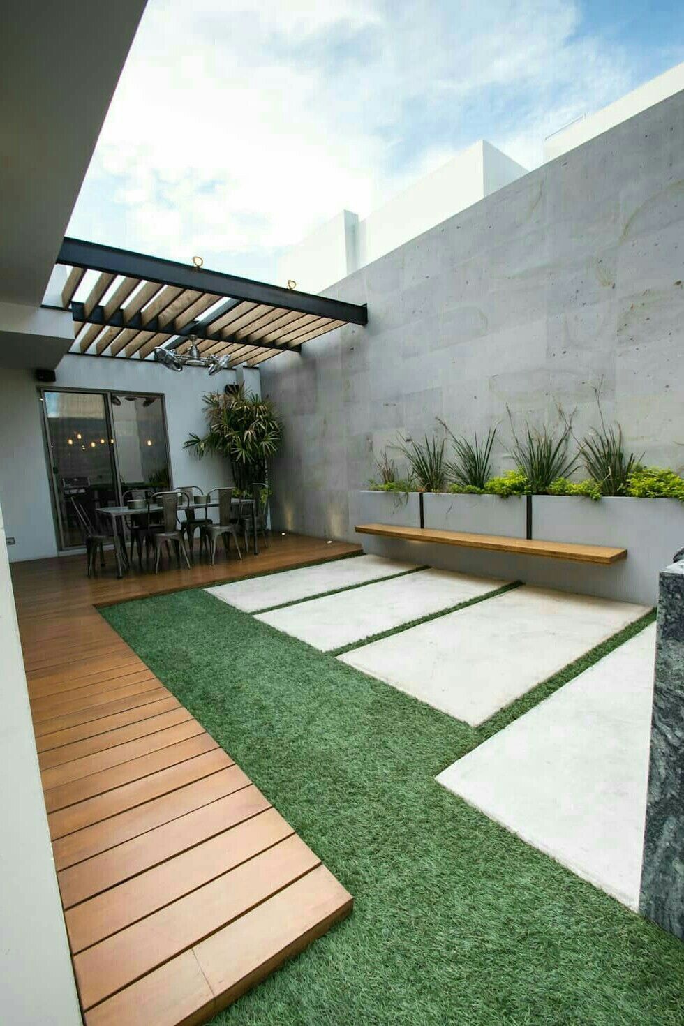 طراحی باغچه حیاط و فضای سبز