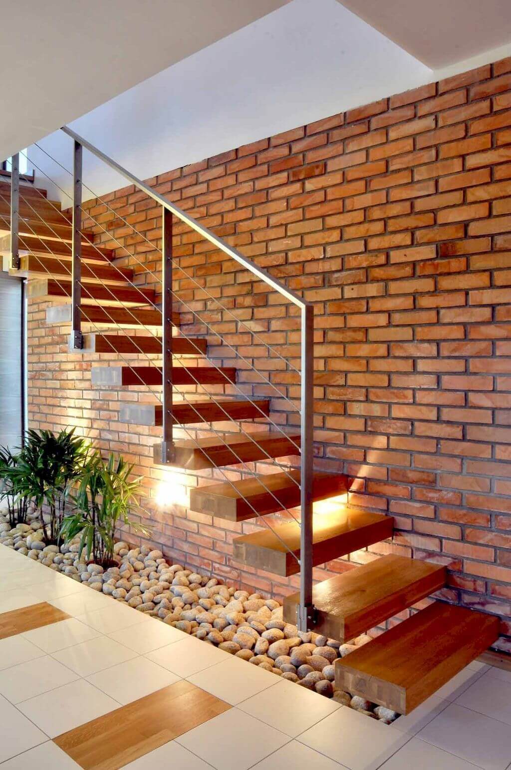 طراحی باغچه زیر پله15