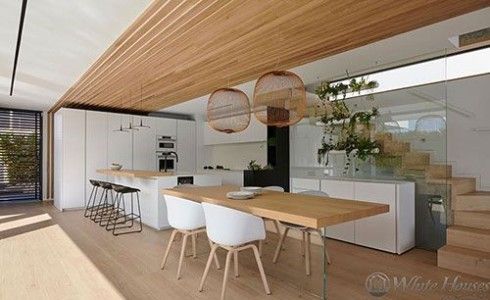 آشپزخانه کابینت با چوب و هایگلاس سفید