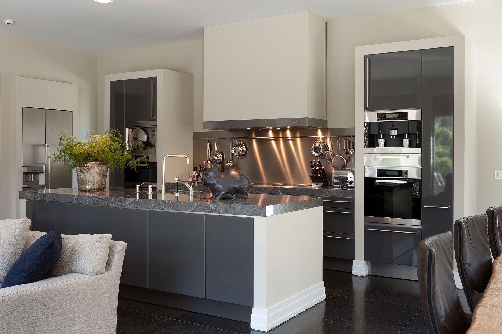 کابینت ها و آشپزخانه های سبک مدرن