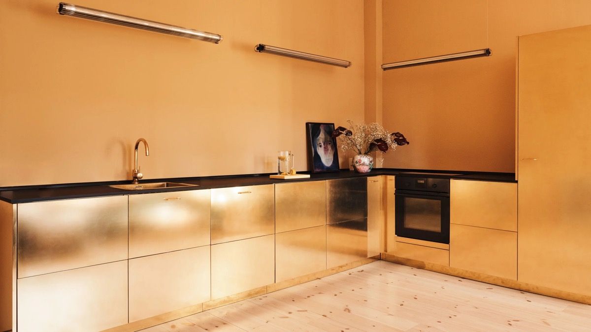 رنگ طلایی در دکوراسیون آشپزخانه